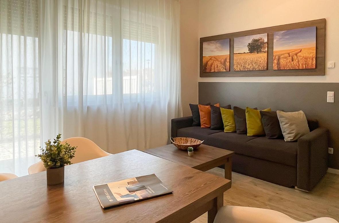Prima Inn Ferienwohnungen Seetor Residenz นอยรุพพิน ภายนอก รูปภาพ