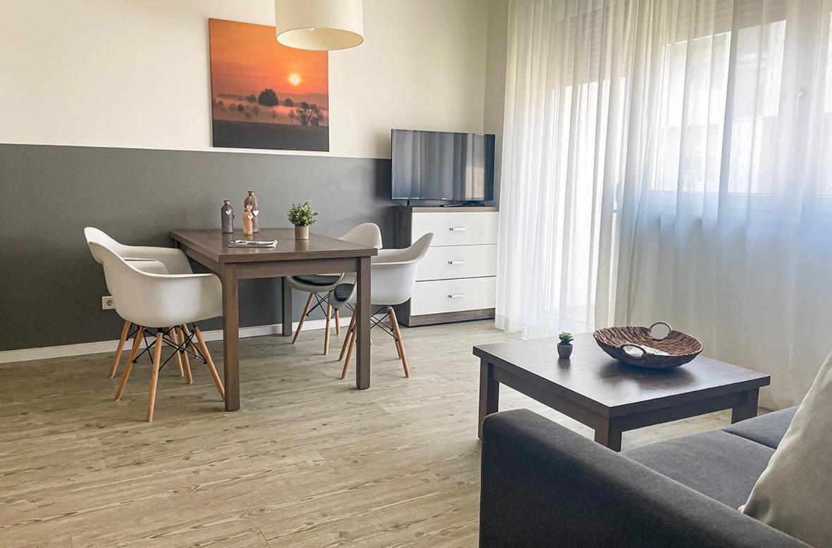 Prima Inn Ferienwohnungen Seetor Residenz นอยรุพพิน ภายนอก รูปภาพ