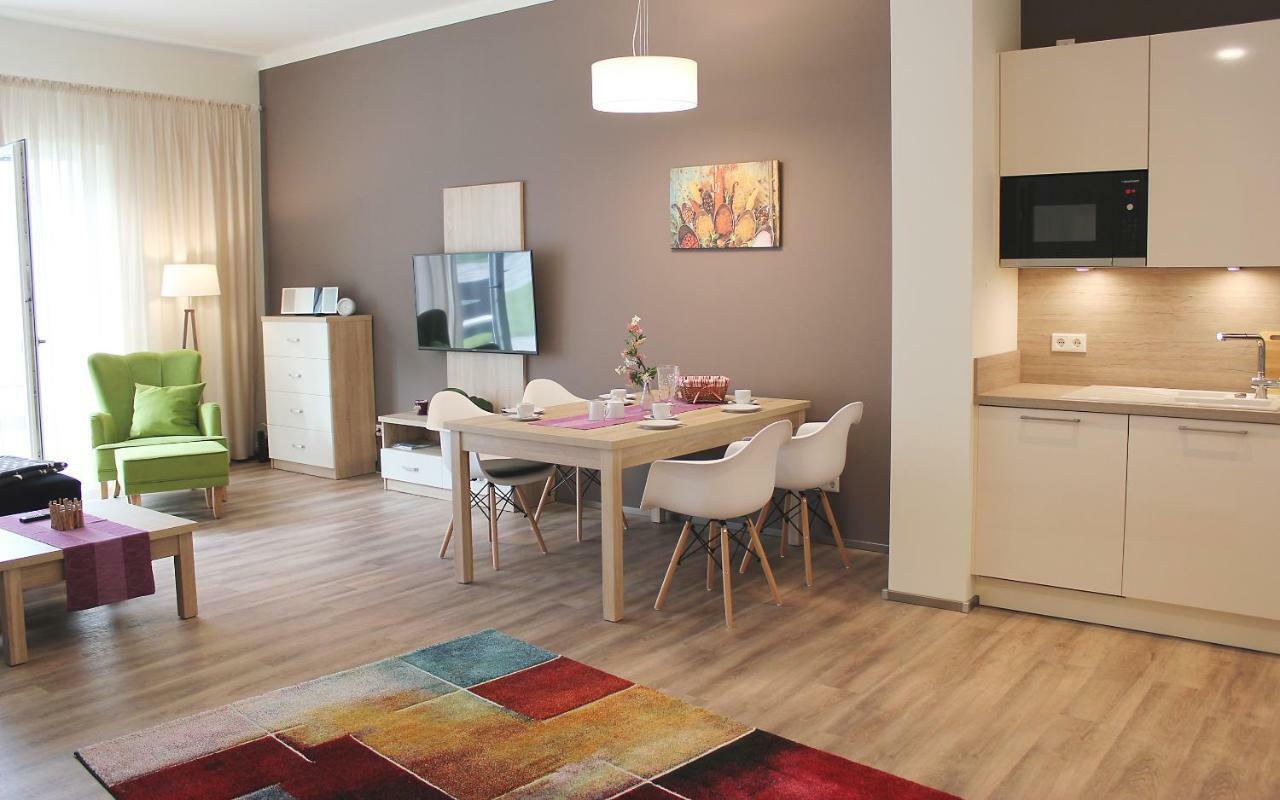 Prima Inn Ferienwohnungen Seetor Residenz นอยรุพพิน ภายนอก รูปภาพ