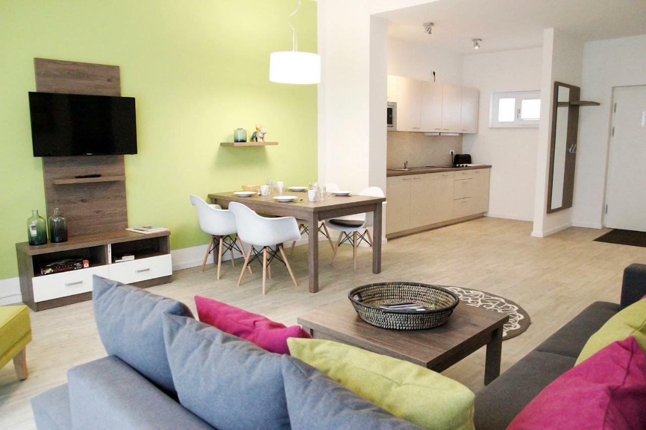 Prima Inn Ferienwohnungen Seetor Residenz นอยรุพพิน ภายนอก รูปภาพ