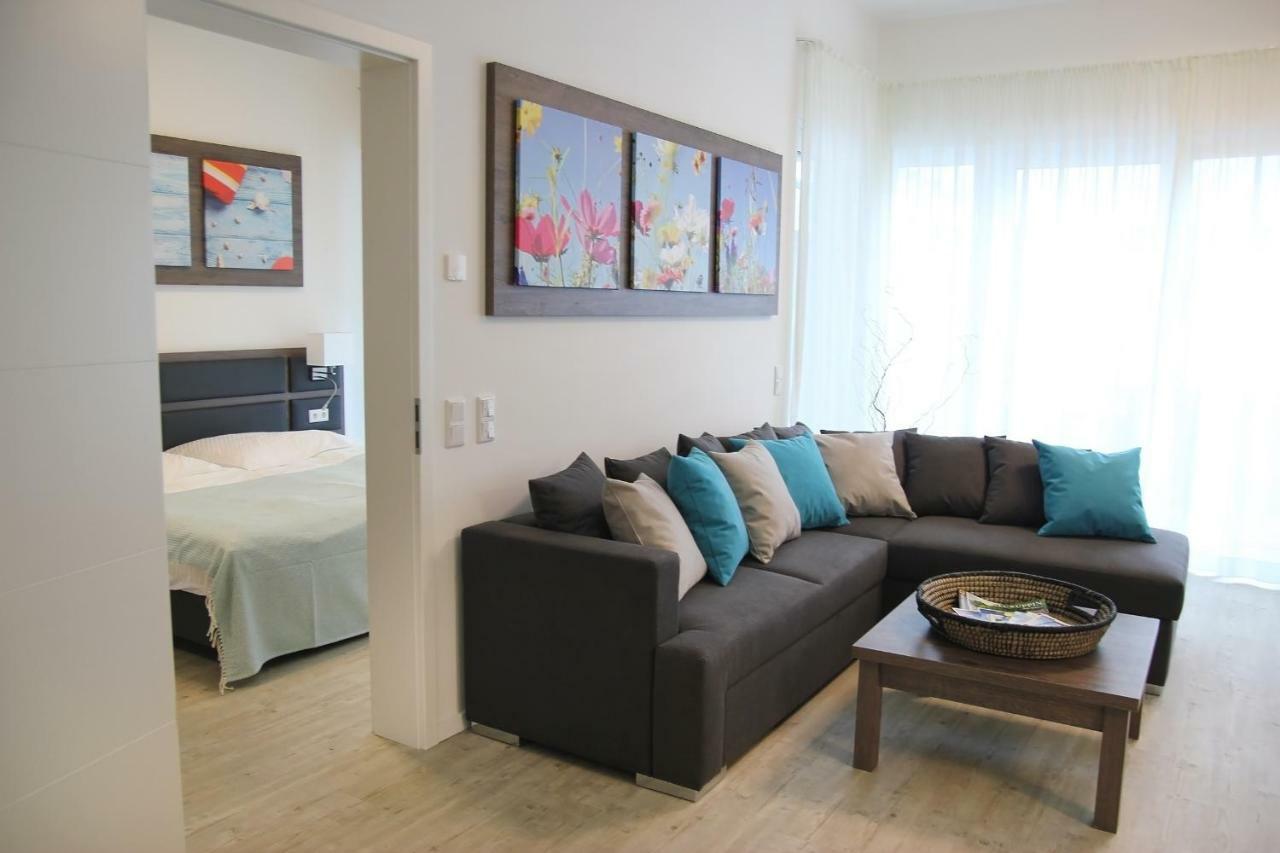 Prima Inn Ferienwohnungen Seetor Residenz นอยรุพพิน ภายนอก รูปภาพ